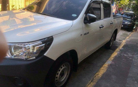 White Toyota Hilux 2022 for sale in Manual-2