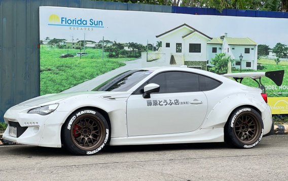 White Toyota 86 2018 for sale in Manila-5