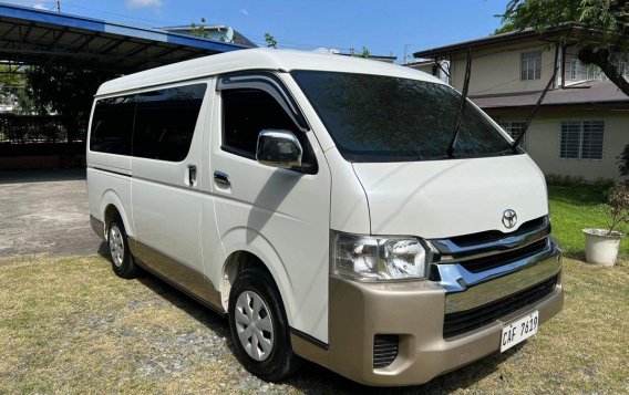 White Toyota Hiace 2017 for sale in Automatic-2