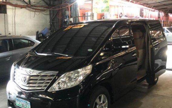 White Toyota Alphard 2011 for sale in Quezon City-3