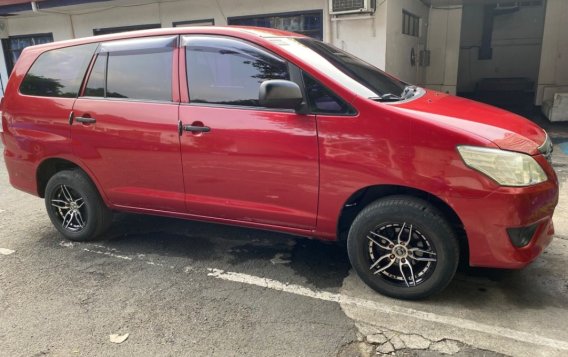 White Toyota Innova 2014 for sale in Manual-9