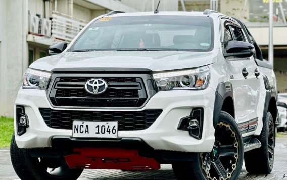 Sell White 2019 Toyota Hilux in Makati-1