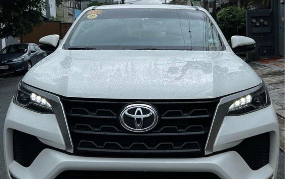 Sell White 2022 Toyota Fortuner in Quezon City-2