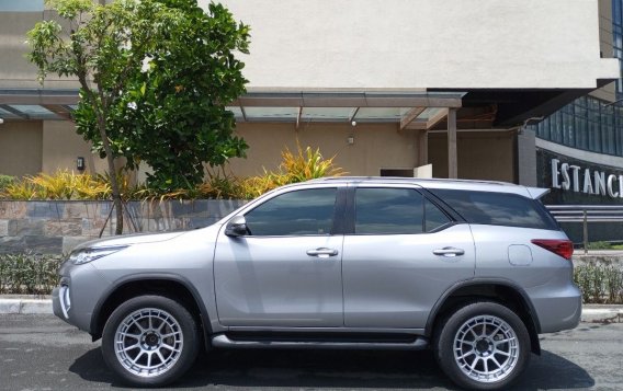 Sell White 2019 Toyota Fortuner in Pasig-4