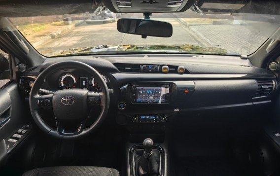 White Toyota Hilux 2020 for sale in Parañaque-6