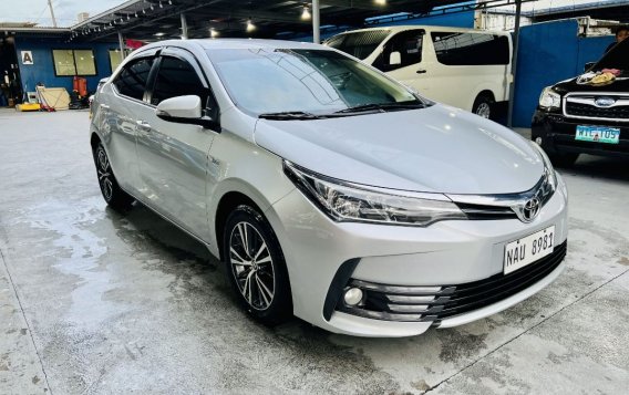 Sell White 2017 Toyota Corolla altis in Las Piñas-1