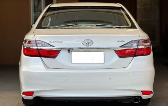 Sell Pearl White 2018 Toyota Camry in Muntinlupa-3
