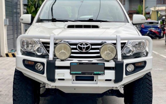 Pearl White Toyota Fortuner 2013 for sale in Manila-1