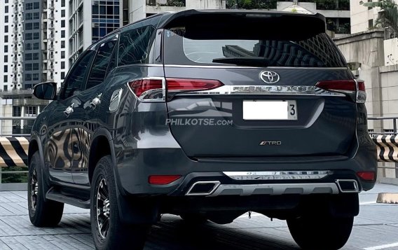 2017 Toyota Fortuner  2.4 G Diesel 4x2 AT in Makati, Metro Manila-4