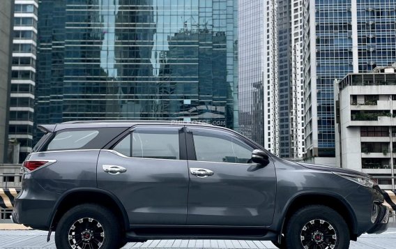 2017 Toyota Fortuner  2.4 G Diesel 4x2 AT in Makati, Metro Manila-6