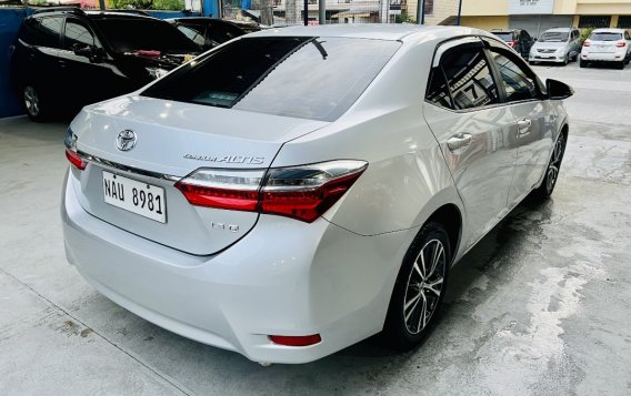Sell White 2017 Toyota Corolla altis in Las Piñas-3