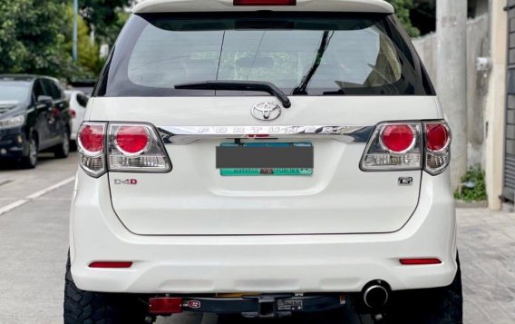 Pearl White Toyota Fortuner 2013 for sale in Manila-2