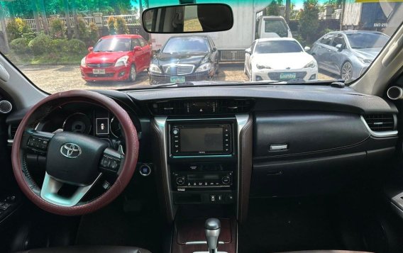 Pearl White Toyota Fortuner 2019 for sale in Automatic-5