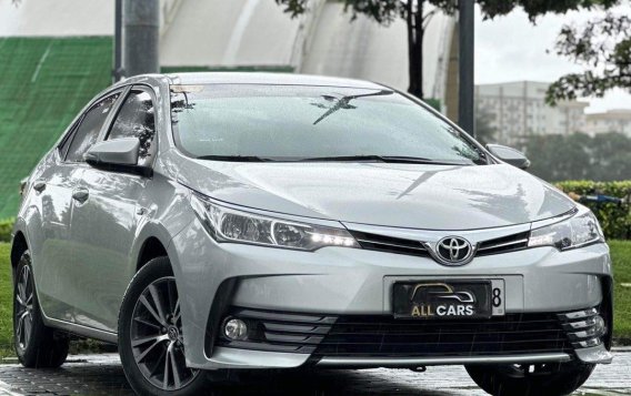 White Toyota Corolla altis 2017 for sale in Automatic