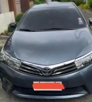 Selling White Toyota Corolla altis 2016 in Manila-1