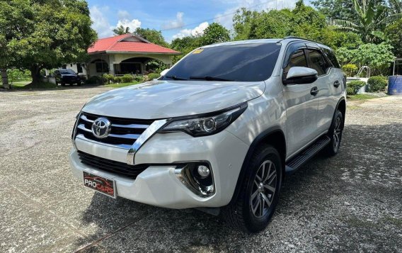 Pearl White Toyota Fortuner 2019 for sale in Automatic