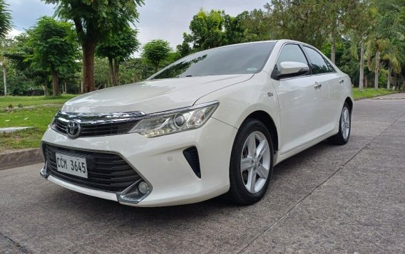 Sell White 1988 Toyota Camry in Manila