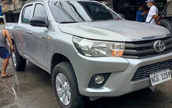 White Toyota Hilux 2016 for sale in Caloocan-7
