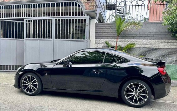 Selling White Toyota 86 2018 in Quezon City-4