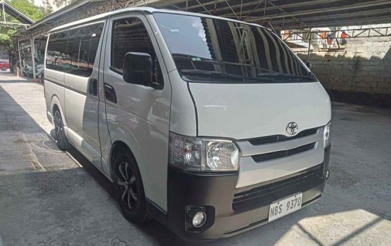 Selling White Toyota Hiace 2019 in Pasay-8