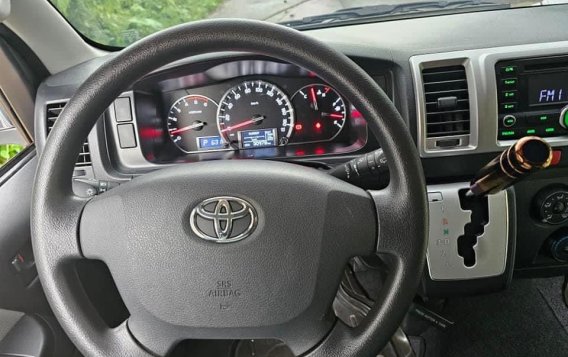 Sell Pearl White 2018 Toyota Hiace in Manila-8