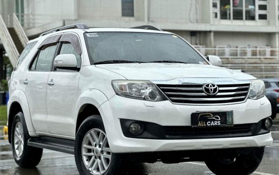 Selling White Toyota Fortuner 2012 in Makati