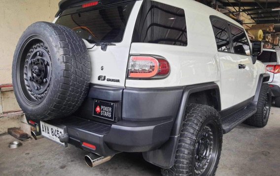Sell White 2015 Toyota Fj Cruiser in Rizal-1