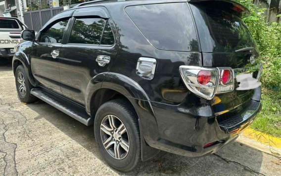 Selling White Toyota Fortuner 2014 in Quezon City-3