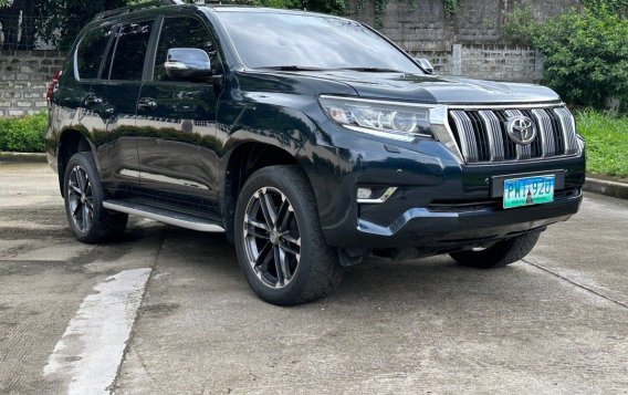 Sell White 2010 Toyota Land cruiser prado in Marikina-8