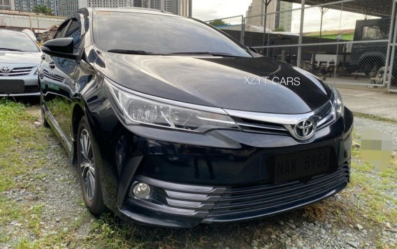 Sell White 2018 Toyota Corolla altis in Pasig-2