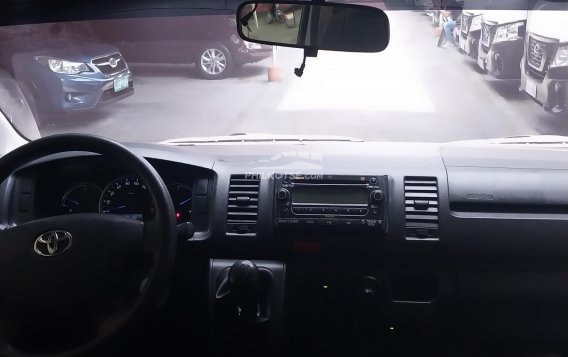 2019 Toyota Hiace  Commuter 3.0 M/T in Pasay, Metro Manila-15