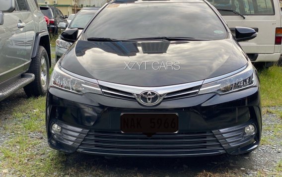 Sell White 2018 Toyota Corolla altis in Pasig-4