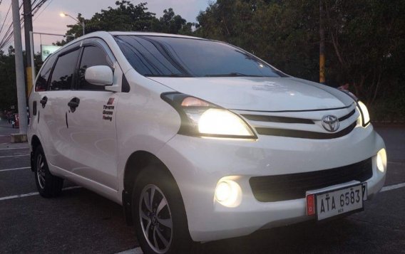 Sell White 2014 Toyota Avanza in Manila-1