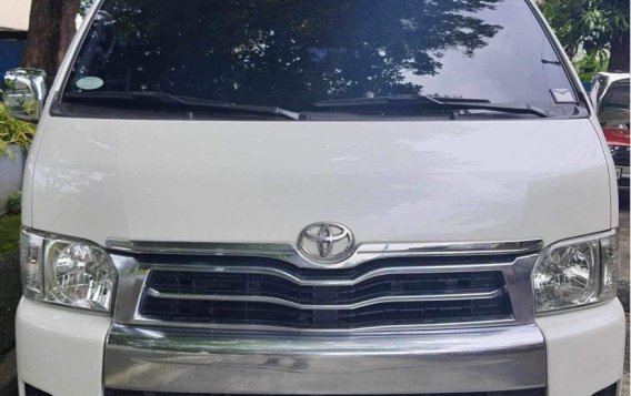 Sell White 2015 Toyota Hiace Super Grandia in Taytay
