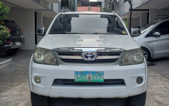 Sell White 2007 Toyota Fortuner in Quezon City-1