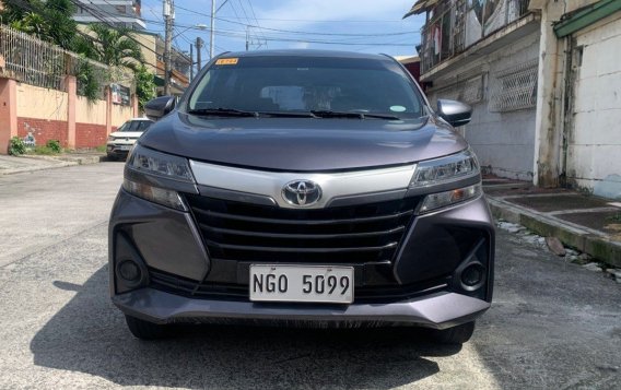 Selling White Toyota Avanza 2021 in Quezon City-1