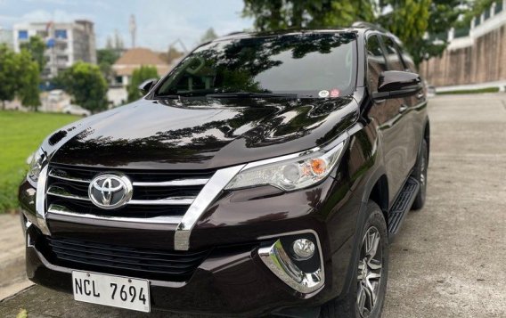 White Toyota Fortuner 2018 for sale in Quezon City-1