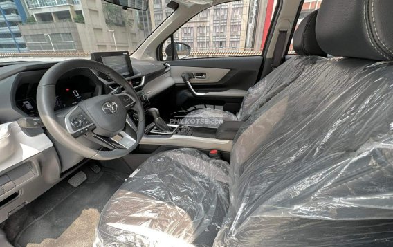 2023 Toyota Veloz G CVT in Makati, Metro Manila-15
