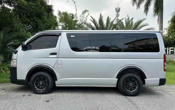 2019 Toyota Hiace  Commuter 3.0 M/T in Las Piñas, Metro Manila-2