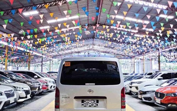 2020 Toyota Hiace  Commuter 3.0 M/T in Quezon City, Metro Manila-3