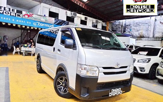 2020 Toyota Hiace  Commuter 3.0 M/T in Quezon City, Metro Manila-13