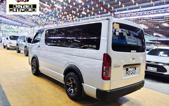 2020 Toyota Hiace  Commuter 3.0 M/T in Quezon City, Metro Manila-17