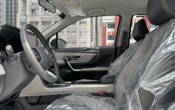 2023 Toyota Veloz in Makati, Metro Manila-9