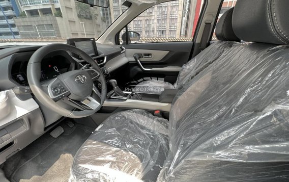 2023 Toyota Veloz in Makati, Metro Manila-12