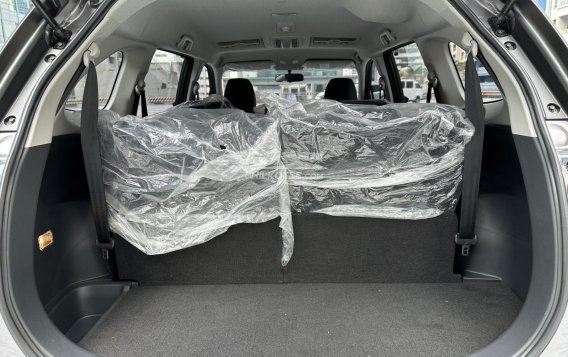 2023 Toyota Veloz in Makati, Metro Manila-14