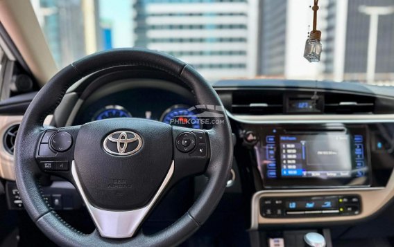 2018 Toyota Corolla Altis  1.6 V CVT in Makati, Metro Manila-12