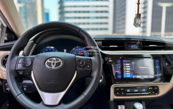 2018 Toyota Corolla Altis  1.6 V CVT in Makati, Metro Manila-11