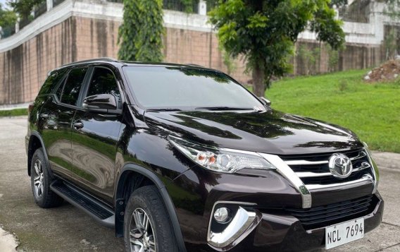 White Toyota Fortuner 2018 for sale in Quezon City-2