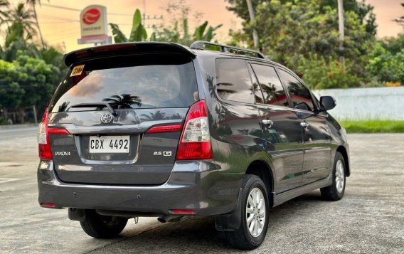 White Toyota Innova 2016 for sale in Automatic-8