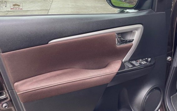 White Toyota Fortuner 2018 for sale in Quezon City-3